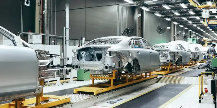 Automotive Chip and Sensor Assembly：Why Cleanrooms Are Indispensable