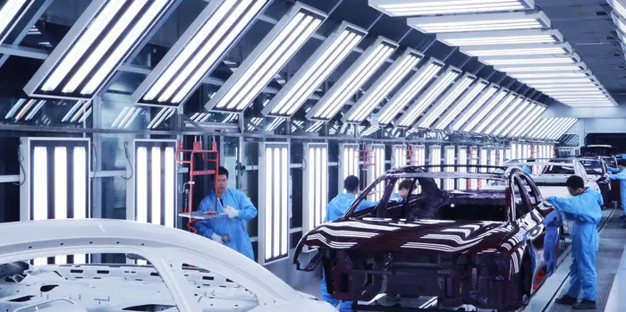 High-End Automotive Painting Workshops：Evolving Toward Dust-Free Operations